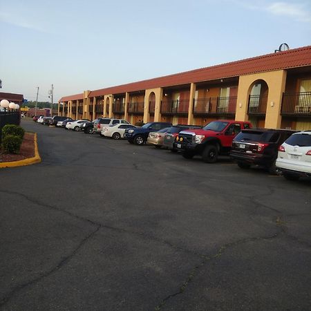 Days Inn By Wyndham Caddo Valley Arkadelphia Bagian luar foto